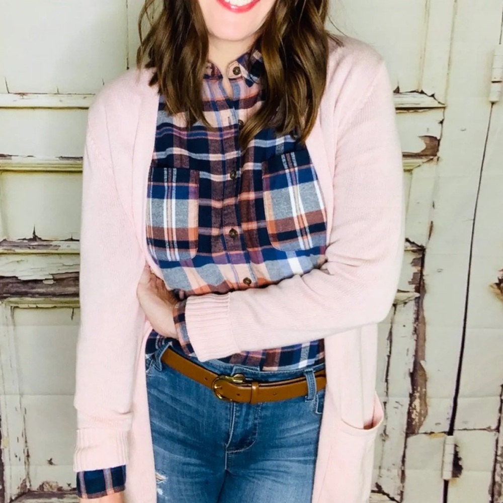 Target Universal Thread plaid flannel button up shirt - Picture 4 of 6